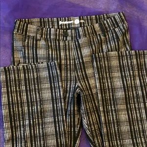 Dress yoga pants w faux pockets